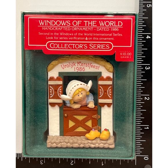 1986 HALLMARK KEEPSAKE ORNAMENT QX408-3 WINDOWS OF THE WORLD HOLLAND WOOD CLOG - Picture 2 of 6